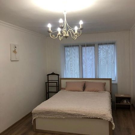 Квартира Подобово Однокімнатна 루치크 외부 사진